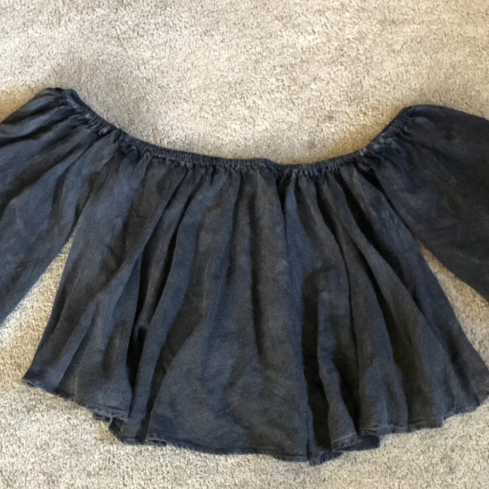 Off the Shoulder Crop Top